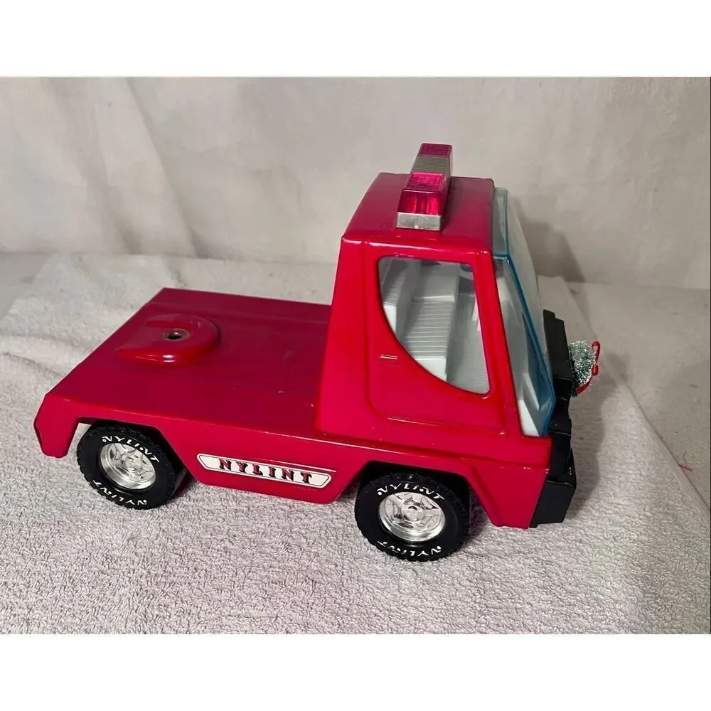 Vintage Nylint Aerial Hook-N-Ladder Fire Truck Toy 1980s Ladder Rescue Vehicle